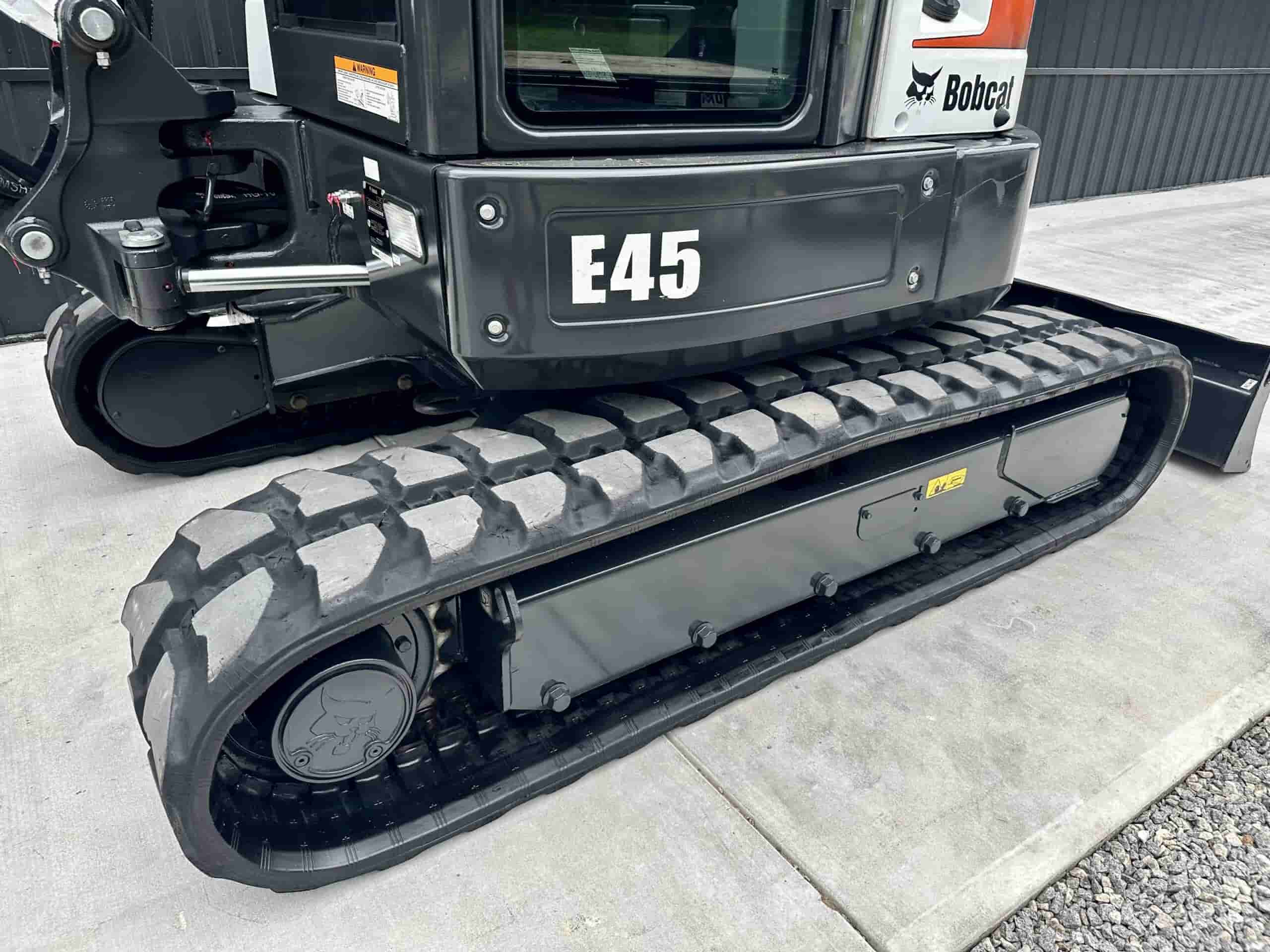 2019 BOBCAT E45
